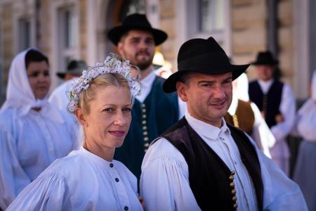 Izjemen obisk zaznamoval 50. Dneve narodnih noš in oblačilne dediščine v Kamniku (Blaž T. Muc)  (150)
